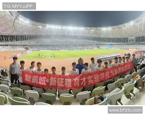 深圳足球队灵活性变革引发热议探索新战术与管理模式的创新之路