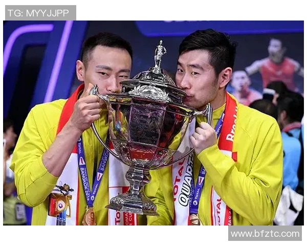 羽毛球战术解析：探讨北京羽毛球队的边路渗透技巧与策略